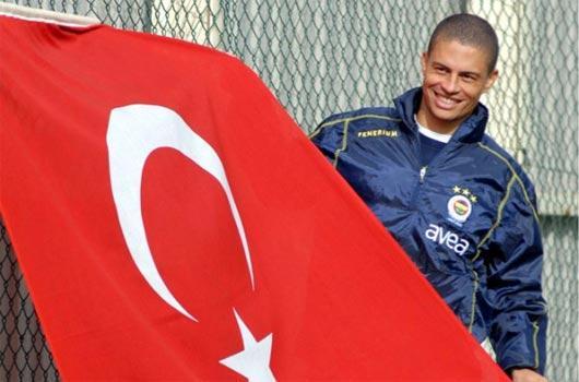 Bir Galatasaraylının Kaleminden Fenerbahçe Efsanesi: Alex De Souzayı 5 Adımda Ayrılığa Götüren Nedenler
