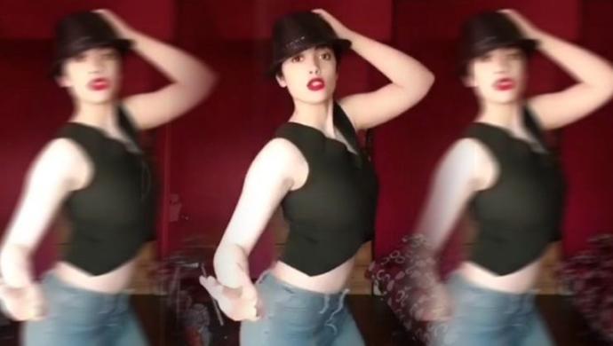 İranlı Instagram Fenomeni Kadın Dans Ettiği İçin Tutuklandı