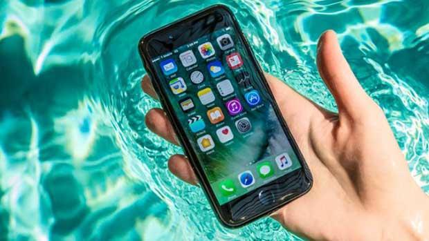 Telefon Suya Düştüğü Zaman Yapılacak Şeyler Nelerdir?