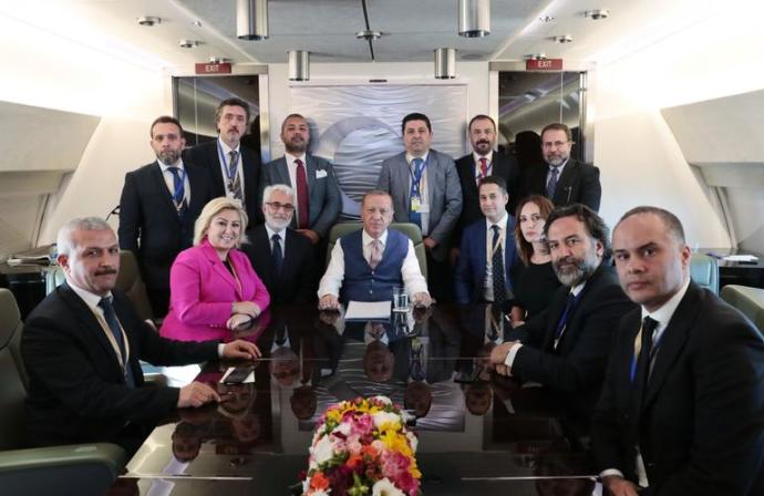 Erdoğan Bombaları Uçakta Patlattı
