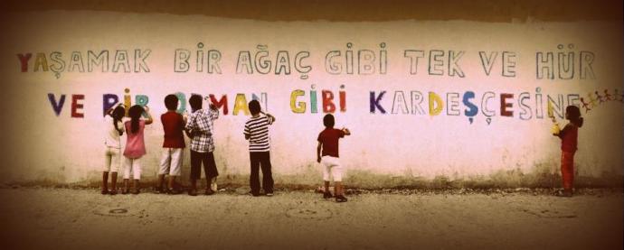 Çocuklar dünyayı alacak elimizden, Ölümsüz ağaçlar dikecekler...