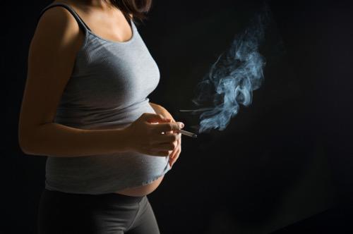 Hamilelikte Sigara İçip Bebeğini Zehirleme! Sigara İçmenin Bebeğinize Zararları Nelerdir?