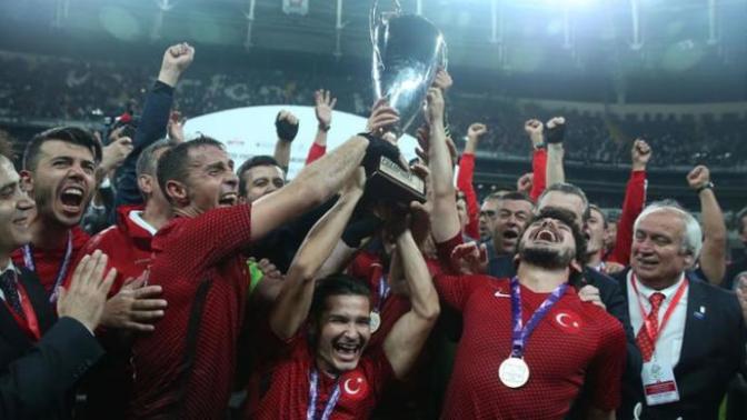Meksika'dan Önce KizlarSoruyor'da: Dünya Şampiyonası Öncesi Gururumuz Ampute Milli Takım Kaptanları ve Hocaları İle Söyleşimiz Var