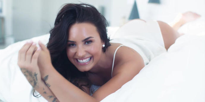 Demi Lovato Aşırı Doz Eroin Kullanımından Hastaneye Kaldırıldı