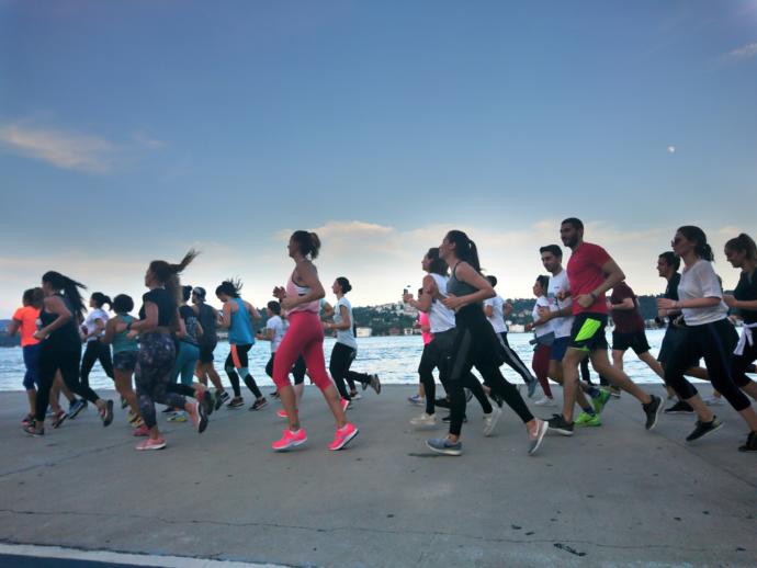 Nike Women ile Şehirden Kaçış Planına Dahil Olduk; Koşu, Meditasyon, Müzik Üçlüsüyle Unutulmaz Bir Akşam Yaşadık!