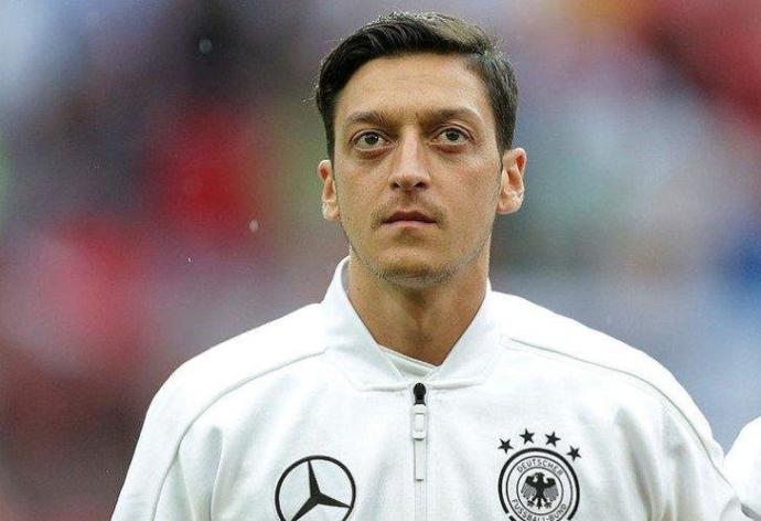 Mesut Özil Öyküsünün Sosyolojik Gerçekleri: Kazanınca Alman, Kaybedince Göçmen Oldum