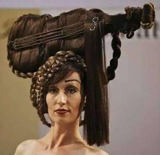 Akıllara Durgunluk Veren, Bir Bakanı Bir Daha Baktıran Birbirinden İlginç 10 Saç Modeli!