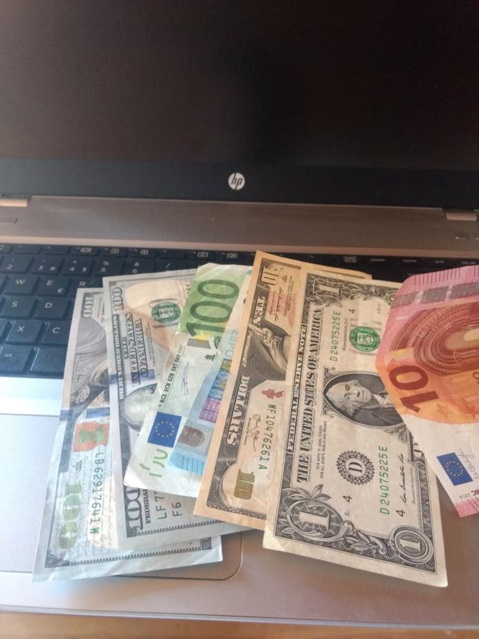 Doların 5 TL'ye Dayanmasına Tepki Olarak Atılan Tweetler!