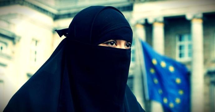 Danimarka Hükümeti Peçe Yasağını Yürürlüğe Soktu