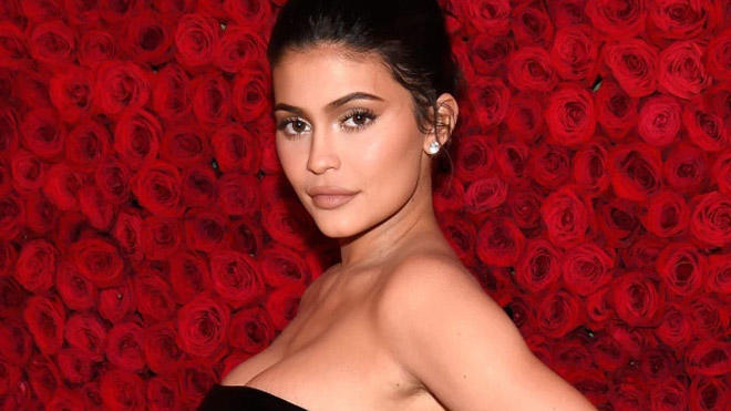 Instagram Kylie Jenner ve Takipçileri İçin Özel Yüz Filtresi Yayınladı