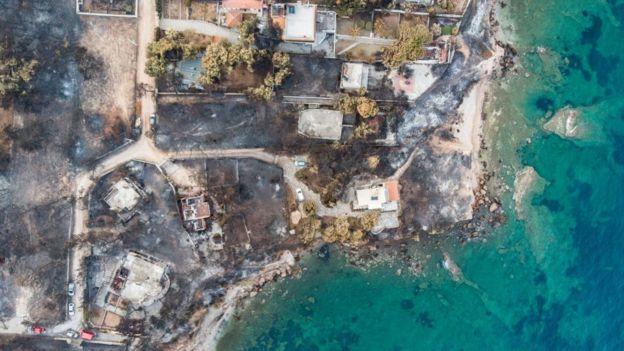 Yunanistan'da Meydana Gelen Yangın Faciası Sonrası Yunan Bakan İstifa Etti