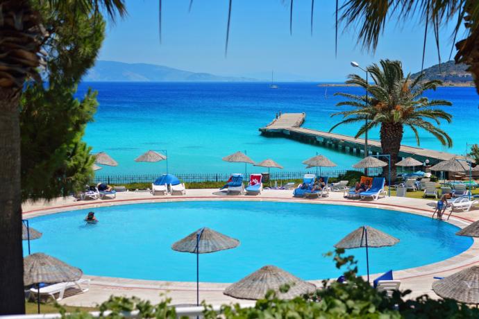Kim deniz kenarında lüks bir tatil yapmak istemez ki ? Biz istemeyiz...