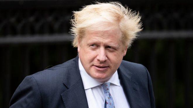 Boris Johnson, Peçe Takan Kadınları Posta Kutusuna Benzetti