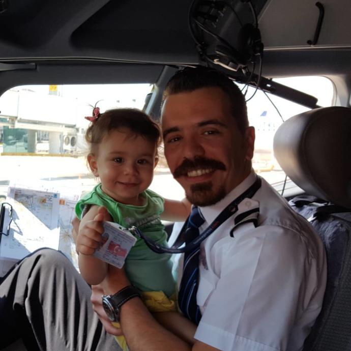Onlar Gökyüzünün Mavi Melekleri: Türkiyenin En Değerli 4 Pilot ve Hostesi İle Söyleşi