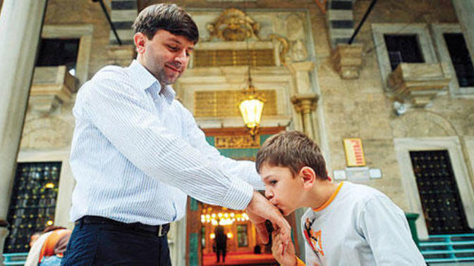 KizlarSoruyor'un Yaşça Kıdemli Üyesi Mehcab Beyden: Nerede O Eski Bayramlar?