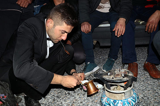 Böyle Olur Türk Düğünü: Damatların Bitmeyen İşkencesi!