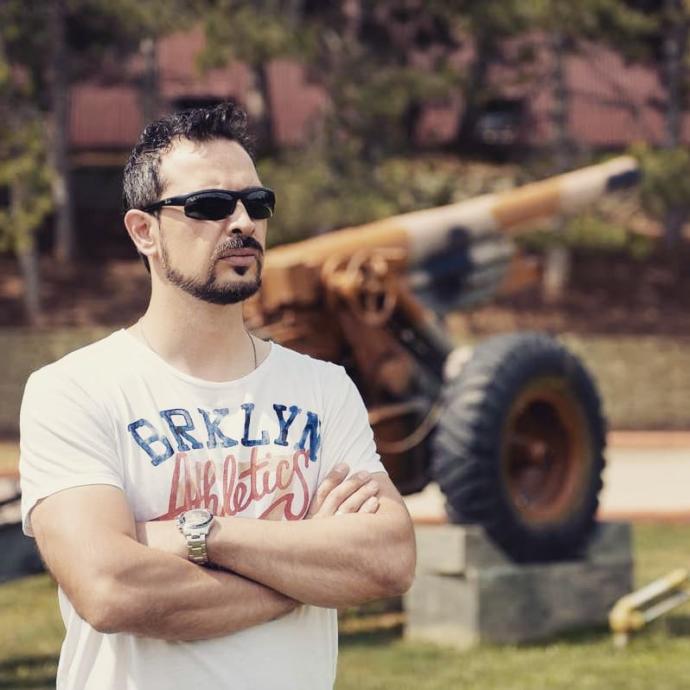 Dağ Komando Taburu İle Çekilen Film Gibi Klip: Rock Müzik Sanatçısı Oğuz Sırmalı İle Söyleşimiz Var