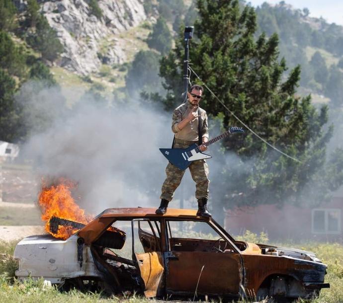 Dağ Komando Taburu İle Çekilen Film Gibi Klip: Rock Müzik Sanatçısı Oğuz Sırmalı İle Söyleşimiz Var