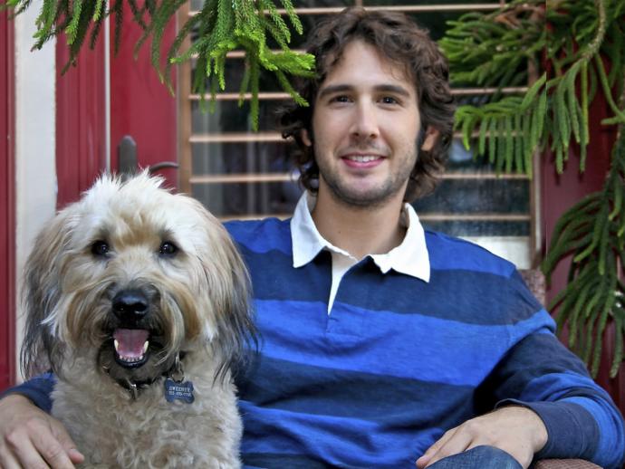 Aralarındaki Benzerlikleri ''Yok Artık!'' Dedirtecek Cinsten Olan Ünlüler ve Köpekleri