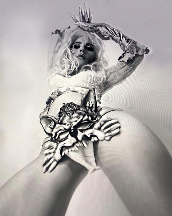 Lady Gaganın Çıplak Fotoğrafları Instagramı Sallıyor!
