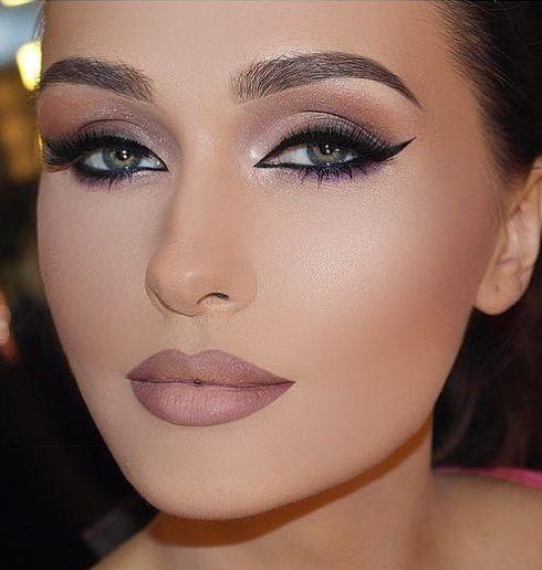 Kadınların Çekiciliğini Nirvanaya Taşıyan Makyaj Trendleri Hangileridir?
