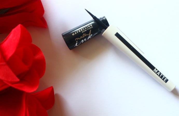 Mutlaka Almanız Gereken Bir Ürünü İnceliyorum: Maybelline New York Master Ink Eyeliner