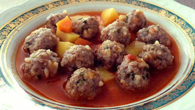 Patates ve Köftenin En Leziz Buluşması: Sulu Köfte Nasıl Yapılır?