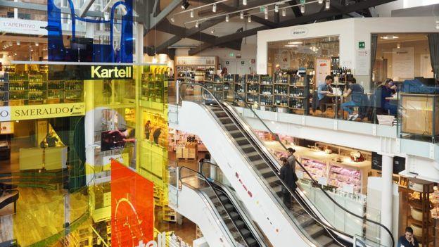 İtalya'dan Aileleri Korumak Adına Pazar Günü Alışveriş Merkezlerini Kapatma Kararı