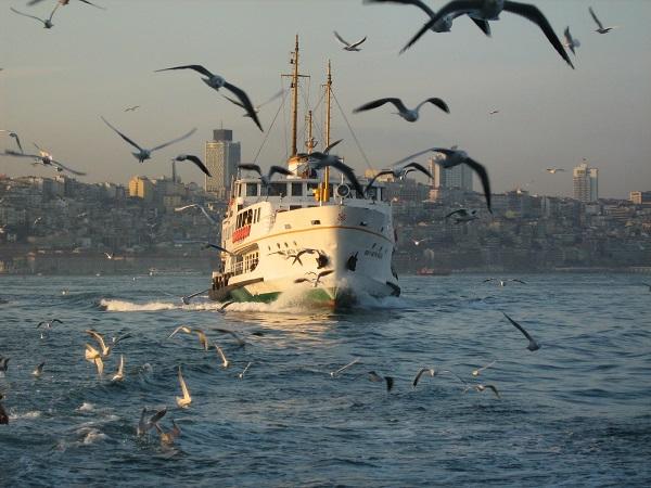 Gerçek Bir İzmirli'nin Hayatına Kazınmış Sesler Nelerdir?