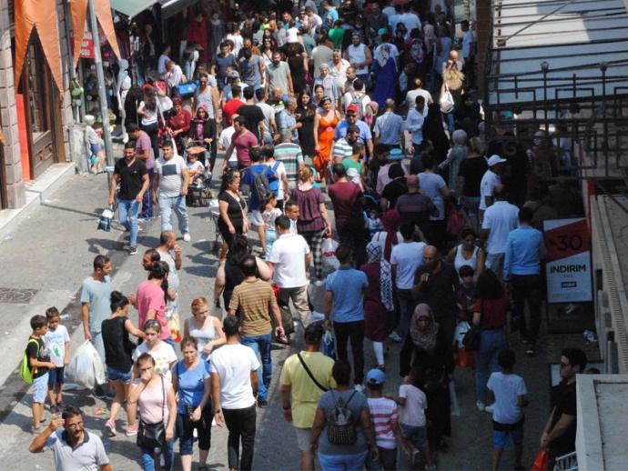 Gerçek Bir İzmirli'nin Hayatına Kazınmış Sesler Nelerdir?