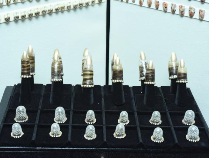 Parmaklara Yüksük Takılan Bir Başka Garip Moda Akımına Hazır Mısınız?