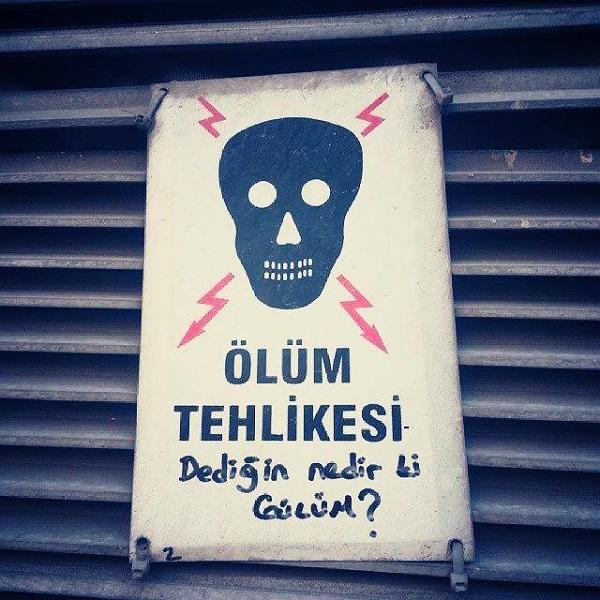 Ülkemizde Paylaşım Rekorları Kıran, Birbirinden Özlü ve Ünlü Duvar Yazıları Neler?
