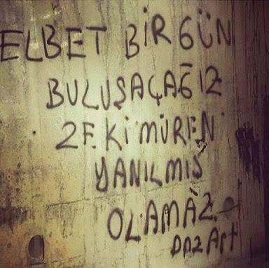 Ülkemizde Paylaşım Rekorları Kıran, Birbirinden Özlü ve Ünlü Duvar Yazıları Neler?