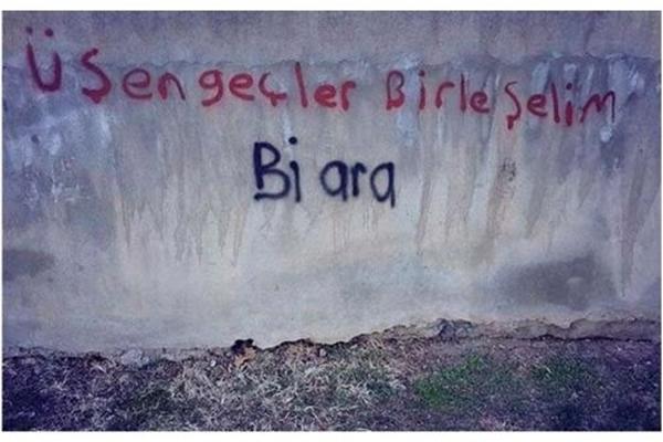 Ülkemizde Paylaşım Rekorları Kıran, Birbirinden Özlü ve Ünlü Duvar Yazıları Neler?