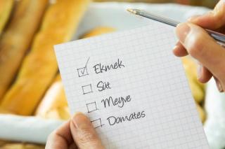 Bilinçli Bir Tüketici Olmak İçin Dikkat Etmemiz Gereken Faktörler Nelerdir?