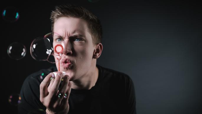 Cem Yılmaz ve Jim Carrey Harmanında, Einstein Zekasında: Huzurlarınızda Daniel Sloss