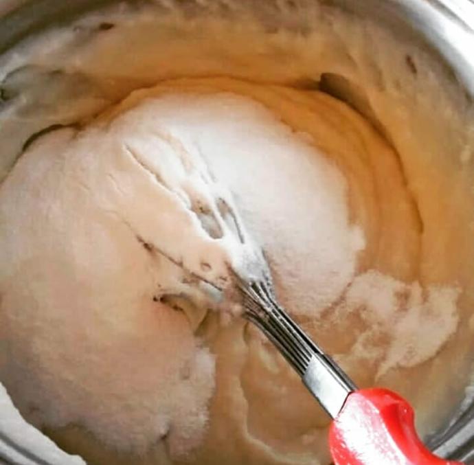 Ağızda Dağılan Enfes Muhallebili Kadayıf Tatlısı