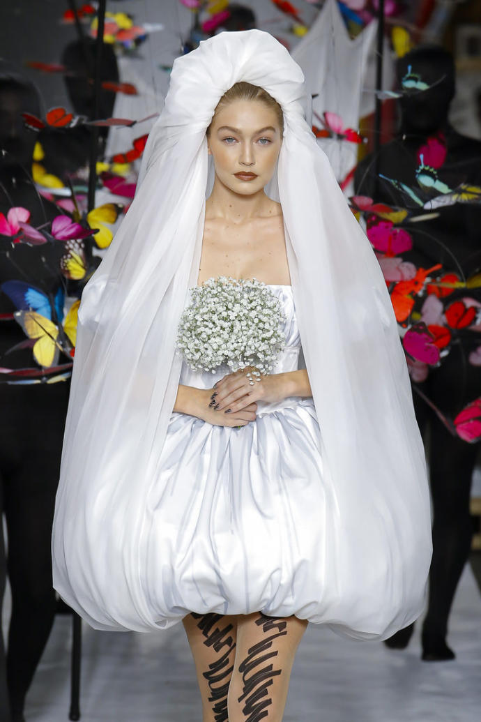 Milano Moda Haftası'ndaki İlginç Defileden Kareler