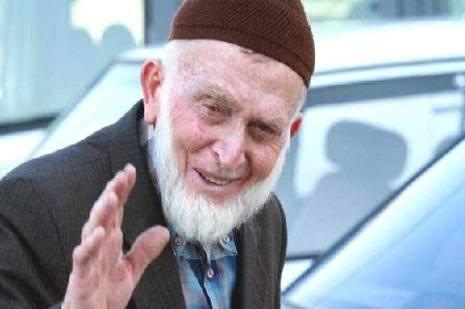 "Yaşlılar Tonton Olmalıdır" Algısını Yıkarak Serseri Serbest Stilindeki Dövmeleriyle Çok Havalı Görünen Dedeler!