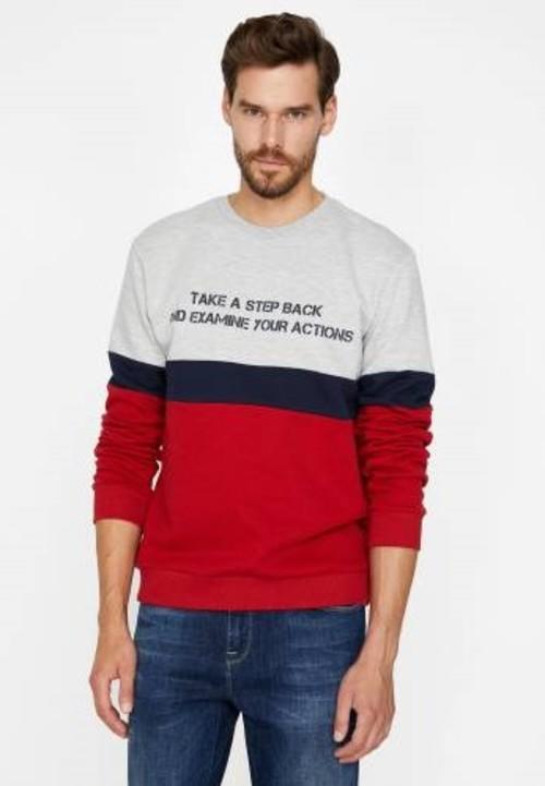 Bir jean ve şık bir sweatshirt ile kendi stilini yaratman mümkün.