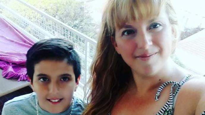 Arjantin'de Duygu Dolu Ulusal Kampanya: Annesini Kanserden Kaybeden 11 Yaşındaki Çocuğun Telefonu Aranıyor