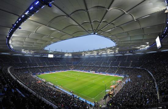 Tam Hamburg taraftarının azğına layık!