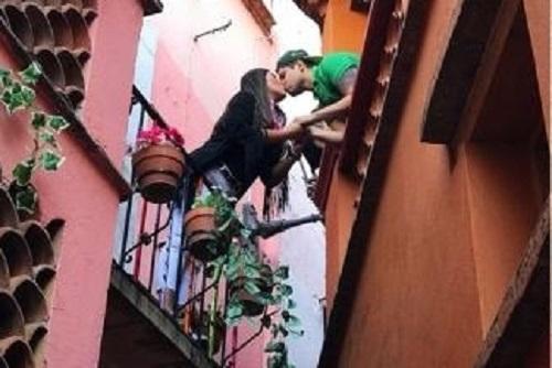 Romantizmin Tavan Yaptığı Yer: Guanajuato Öpüşme Geçidi