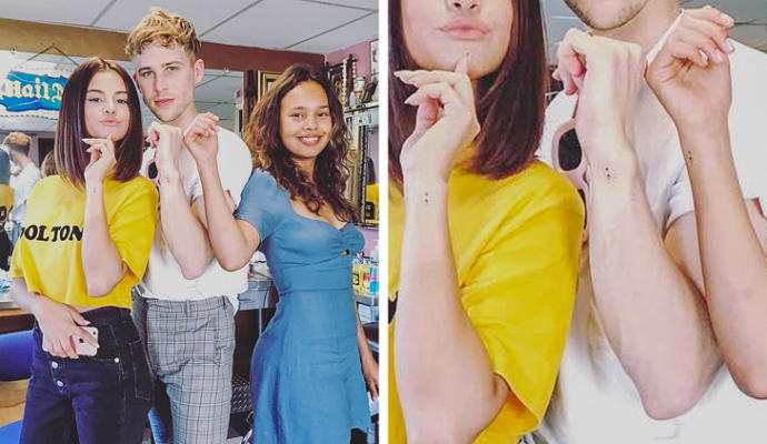Rollerinin Fazlasıyla Etkisinde Kalıp Vücuduna Dövme Yaptıran Oyuncular