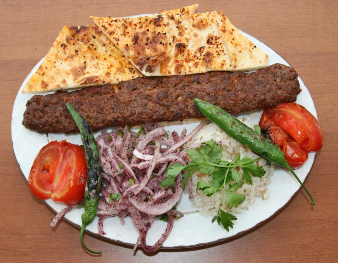 Yedikçe Yiyesimizi Getirecek En Güzel Türk Yemekleri Nelerdir?