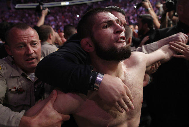 Kafes Dövüşünde Hesaplaşma Günü: Dağıstanlı Müslüman Dövüşçü Nurmagomedov, Polemik Tanrısı İrlandalı McGregor İle Birbirine Girdi