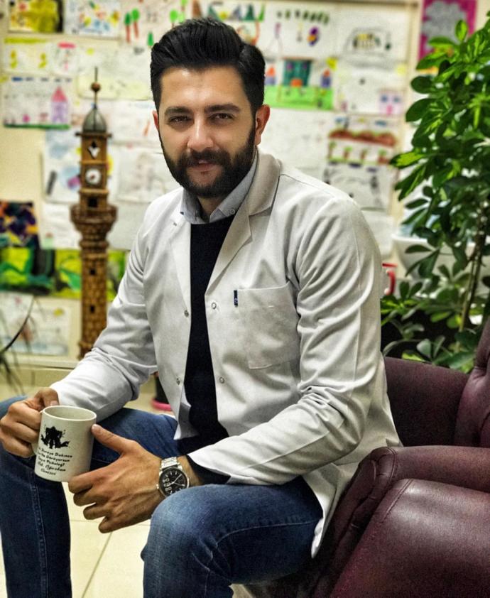 Kalbinizde Kelebekler Uçurmaya Geliyor: O Ses Türkiye Menşeli Psikolog Oğuzhan Cevizci İle Kadın Erkek İlişkileri Üzerine Konuştuk