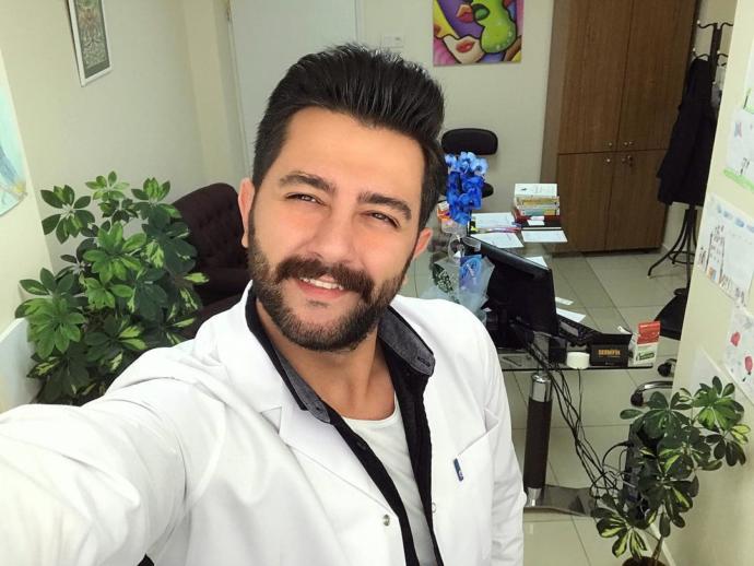 Kalbinizde Kelebekler Uçurmaya Geliyor: O Ses Türkiye Menşeli Psikolog Oğuzhan Cevizci İle Kadın Erkek İlişkileri Üzerine Konuştuk