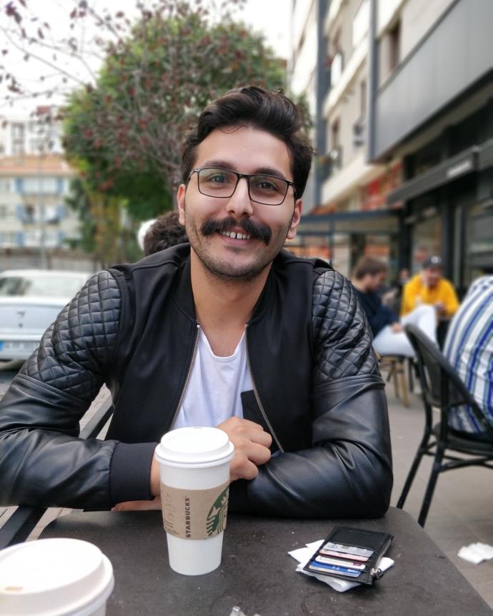Ayrık Dişleri İle Mutlu Olan Ve Kameralara Mutlu Pozlar Veren Ünlüler!