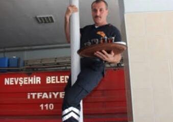 Cayır Cayır Yanıyoruz Fuat Abi: 2019 Takviminde Sevimli Hayvanlarla Beraber Yer Alan Seksi İtfaiyeciler!
